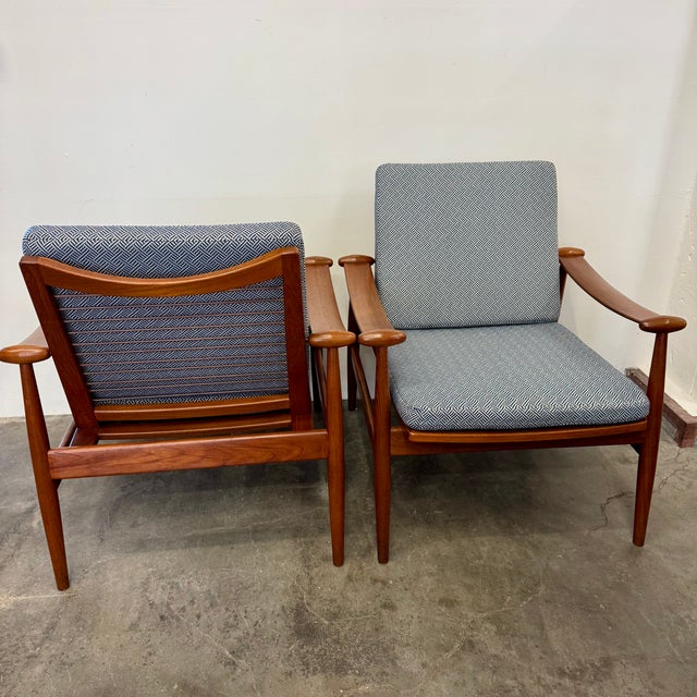 Armchairs by Finn Juhl for France & Son, 1950s, Set of 2 For Sale - Image 6 of 9