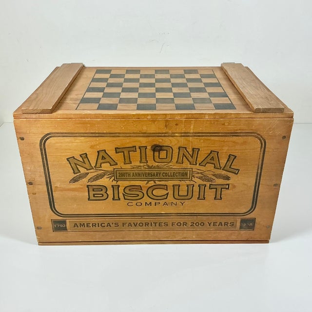 In 1992 Nabisco celebrated their 200th year history with this commemorative pine storage box. It features a checkers game...
