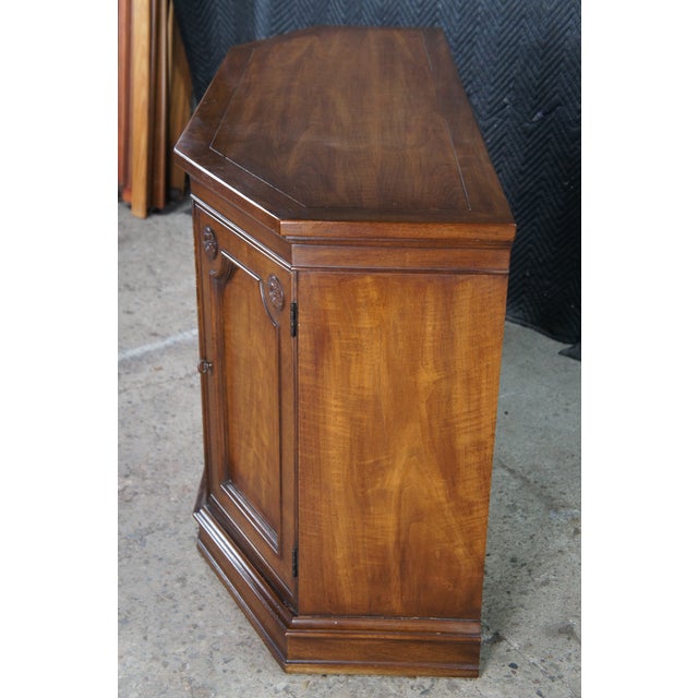 1970s White Furniture Italian Provincial Neoclassical Style Walnut Buffet Sideboard For Sale - Image 10 of 13