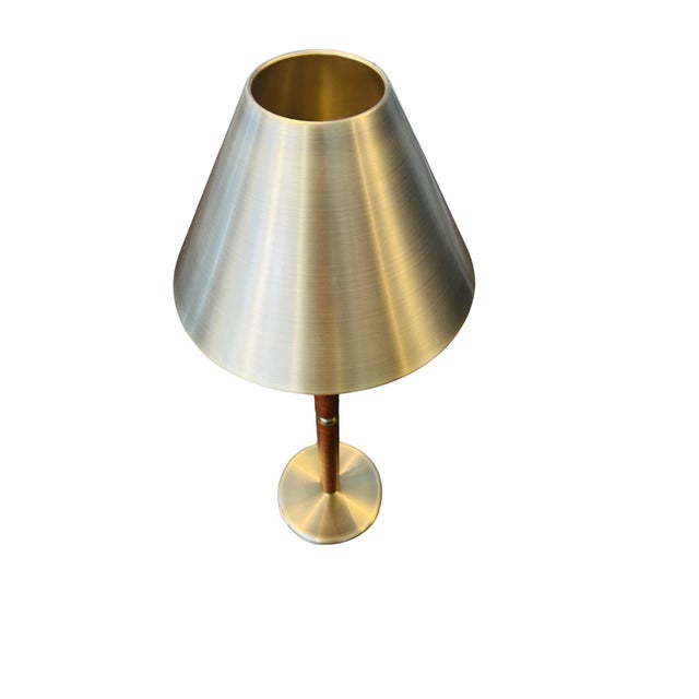 Mid-Century Modern Lauren Ralph Lauren Home Brass & Leather Buffet Table Lamps – Campaign Style Designer Lighting - Pair For Sale - Image 9 of 11