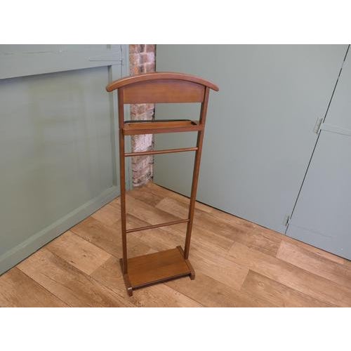 1980s Modernist Gentleman's Floor Standing Valet, 1980 For Sale - Image 5 of 6