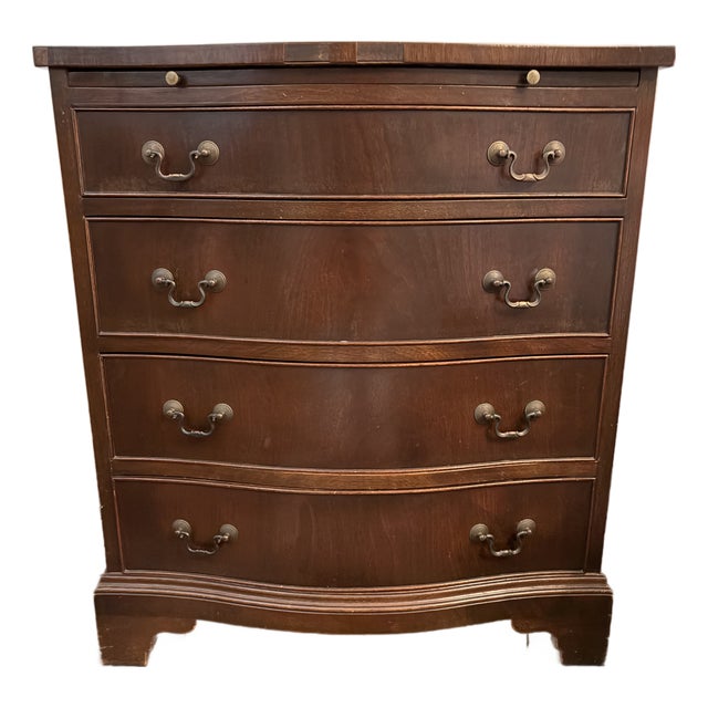 Mid 20th Century Kittinger Bow-Front Mahogany Bachelor's Chest For Sale