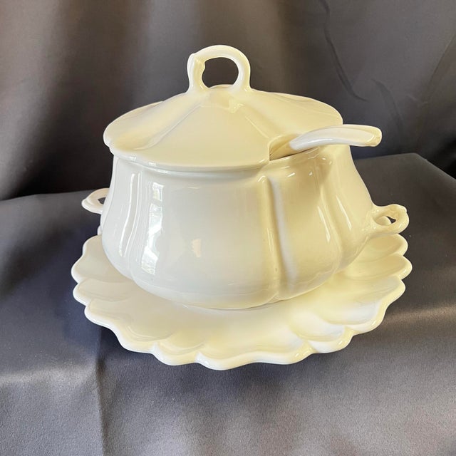 Mid-Century Modern Vintage California Pottery Ivory Tureen Set With Ladle & Platter - Set of 3 For Sale - Image 3 of 12