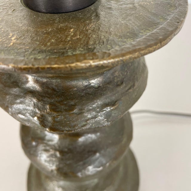 Hollywood Regency Bronze Table Light in the style of Auböck, Austria, 1960s For Sale - Image 16 of 18