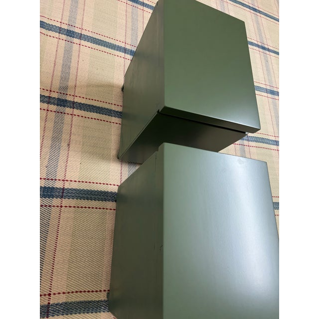 Mid-Century Modern Pair of Vintage Nightstands For Sale - Image 3 of 12