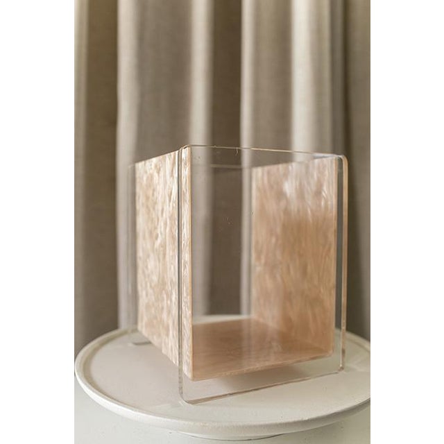 1960s L & R Enterprises Pearlized Acrylic/Lucite Wastebasket, Made in California, Mint Condition With Original Label For Sale In Minneapolis - Image 6 of 8
