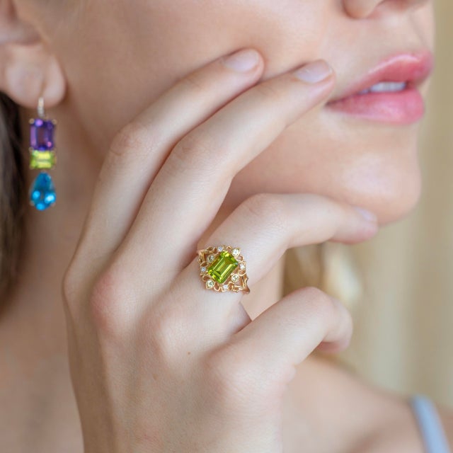 14K Solid Gold 6 x 8 mm Natural Peridot｜Green｜Emerald-Cut｜Eye Clean Peridot CTW: 1.80 Natural Diamond Grade: G Color｜VS...