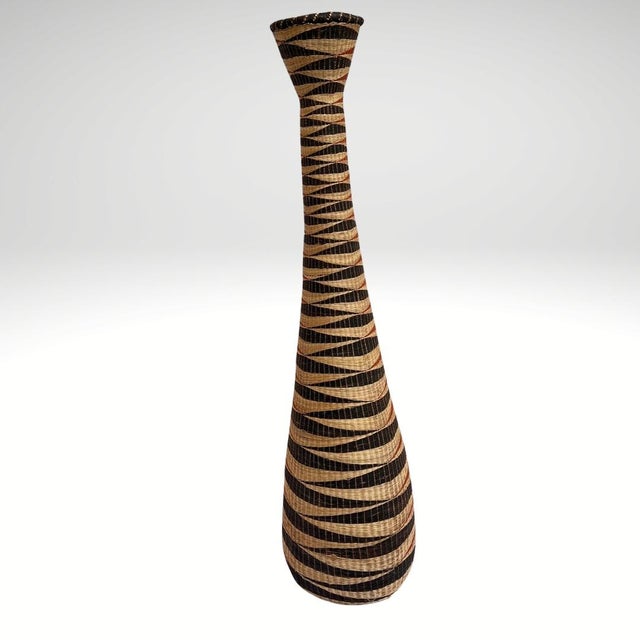 Early 20th Century Tutsi Wedding Basket Vase Rwanda 39inch For Sale In Denver - Image 6 of 7