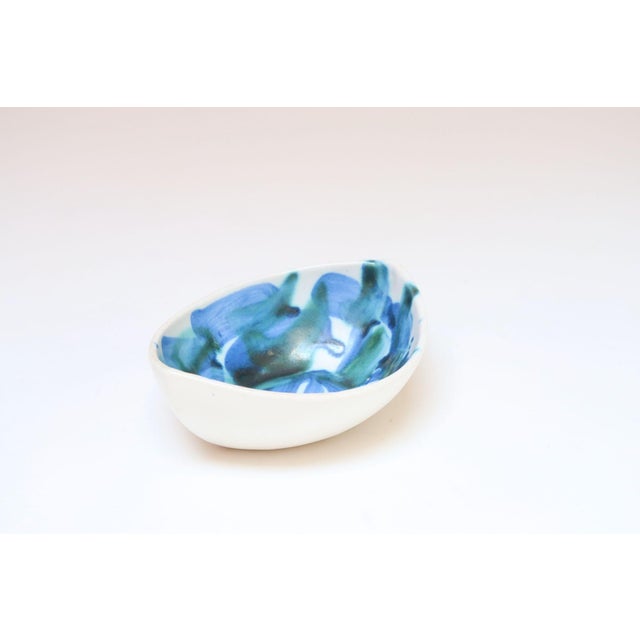 Ceramic Petite Mid-Century Modern Canoe-Form Ceramic Bowl With Abstract Pattern by Andersen Design For Sale - Image 7 of 12