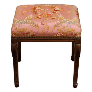 English 1820s Mahogany Stool with Floral Themed Upholstery and Cabriole Legs For Sale