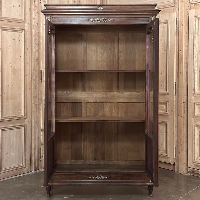 19th Century French Louis XVI Bookcase in Acajou Moucheté Mahogany For Sale - Image 14 of 18