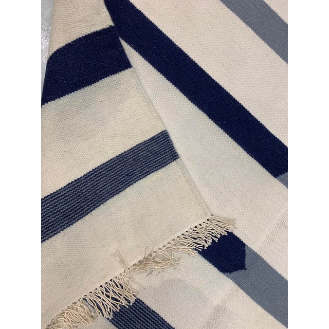 Textile Modern Handwoven Ivory Kilim 4'1 X 6'2 For Sale - Image 7 of 9