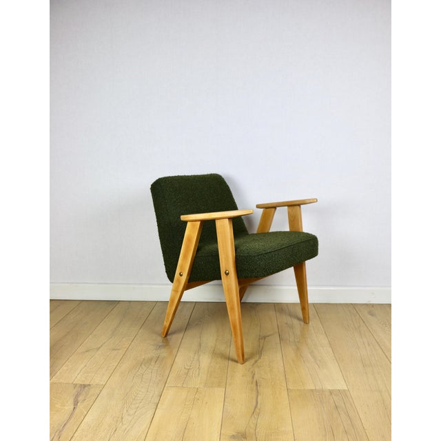 Vintage 366 Armchair in Olive Green Boucle from Józef Chierowski, 1970s For Sale - Image 13 of 13