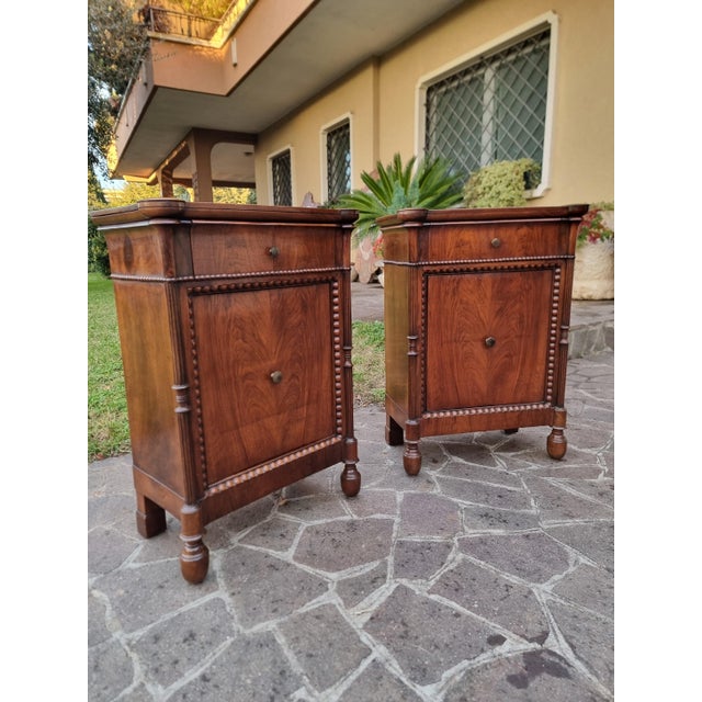 19th Century Lombardy Walnut Nightstands, 1850s, Set of 2 For Sale - Image 4 of 10