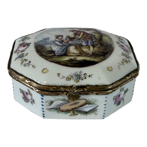 Antique French Lille Faience Octagonal Snuff Box, ‘Lille 1767’ Wreath Mark, Circa 1900