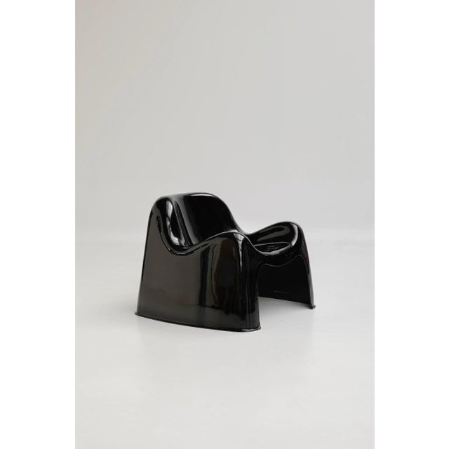 Plastic Toga Chairs in Black Fiberglass by Sergio Mazza for Artemide, 1980s, Set of 2 For Sale - Image 7 of 15