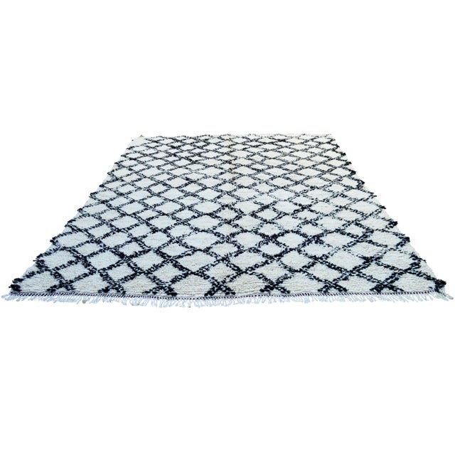 Mid 20th Century Vintage Moroccan Rug - 5'10'' X 8'3'' For Sale - Image 4 of 13