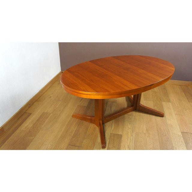 1960s Vintage Oval Dining Table from Baumann, 1960s For Sale - Image 5 of 10