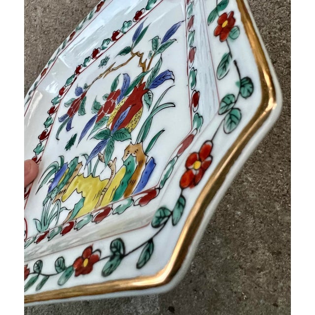 1980s Vintage Chinoiserie Floral Catchall Dish For Sale - Image 5 of 7