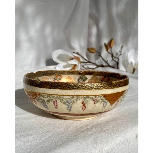 Late 19th Century Antique Japanese Satsuma Bowl, Meiji Period (C. 1885–1905), Samurai Scene With Moriage Gilt For Sale - Image 5 of 11