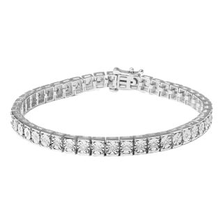.925 Sterling Silver 1/10 Cttw Diamond 7.25" Link Bracelet (I-J Color, I2-I3 Clarity) For Sale