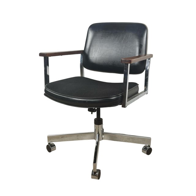 Mid-Century Modern Mid-Century Chrome Swivel Office Chair For Sale - Image 3 of 18
