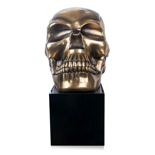 Italian Teschio Foglia Oro Anticata Sculpture by VG Design and Laboratory Department, in New conditions. Designed from 2000