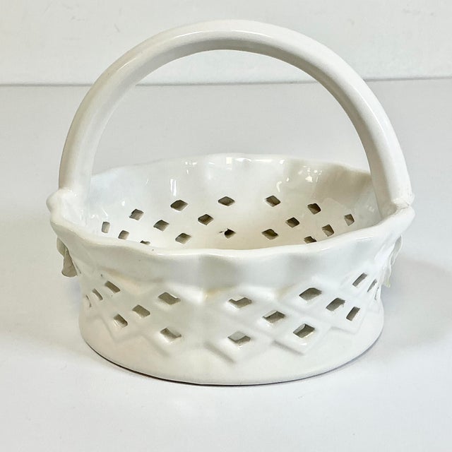 1980s Vintage Coastal Knife-Cut Ceramic Pansy Candy Dish With Handle For Sale - Image 9 of 12