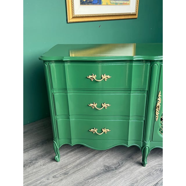 1970s 1970s French Provincial Green Lacquered Dresser of Nine Drawers For Sale - Image 5 of 16