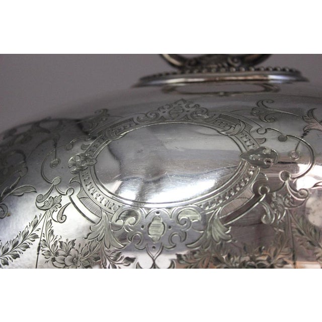 Important bell in silver metal in Louis XVI style, end of XIX, set in good condition.