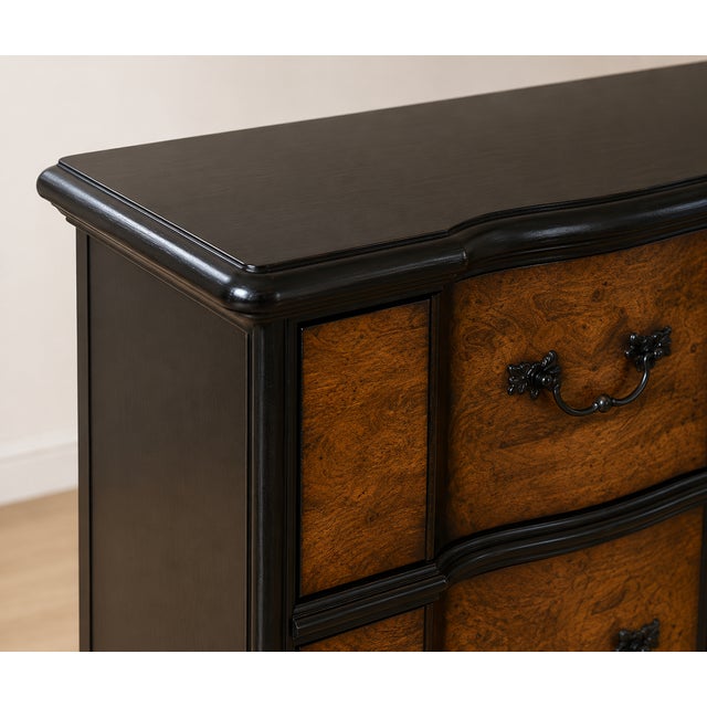 Henredon 1980s Henredon Hollywood Regency Burl Wood & Ebonized 6-Drawer Triple Dresser For Sale - Image 4 of 6