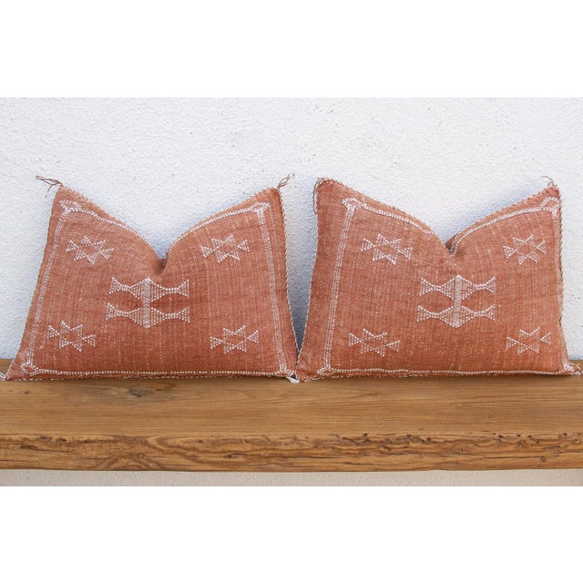 Moroccan Pair of Terracotta Medallion Lumbar Moroccan Silk Pillows For Sale - Image 3 of 6