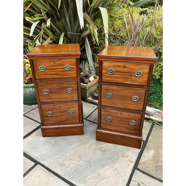 Victorian Mahogany Bedside Chests, 1890s, Set of 2 For Sale - Image 5 of 5