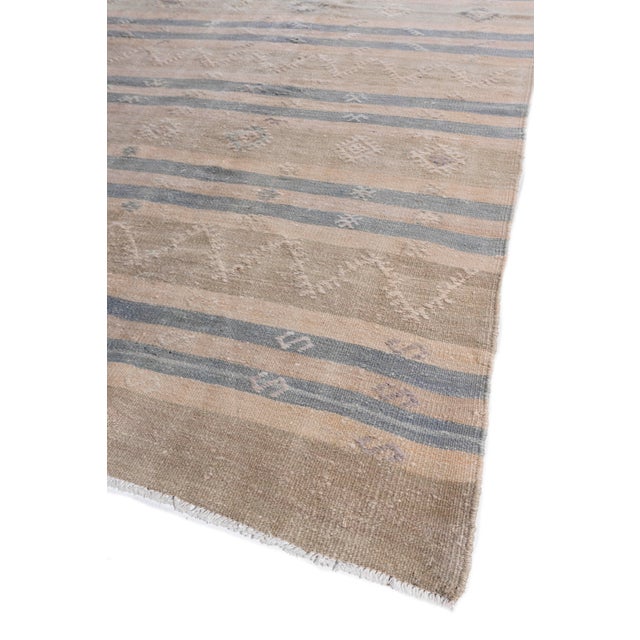 Vintage Circa 1940 Tan Turkish Kilim Flatweave Rug 6ft 6in X 10ft 11in For Sale - Image 4 of 14