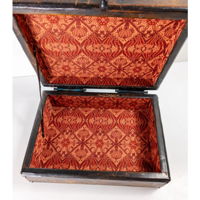 Mid-Century Folk Art Patchwork Leather Box With Gingko Leaf Design For Sale - Image 11 of 12