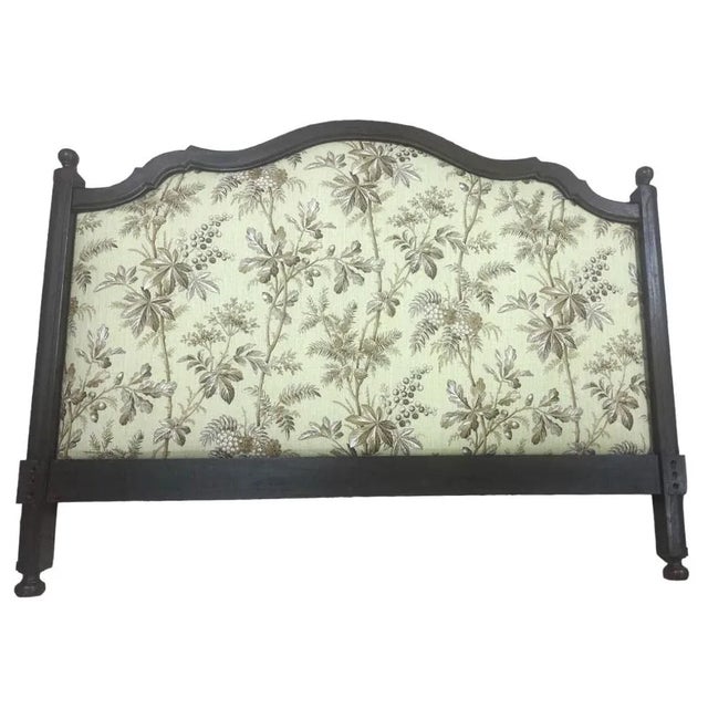 Late 19th Century New Schumacher Chinoiserie ‘Brantwood Vine’ Belgian Linen Upholstery on Antique 19th Century Walnut Headboard For Sale - Image 5 of 7