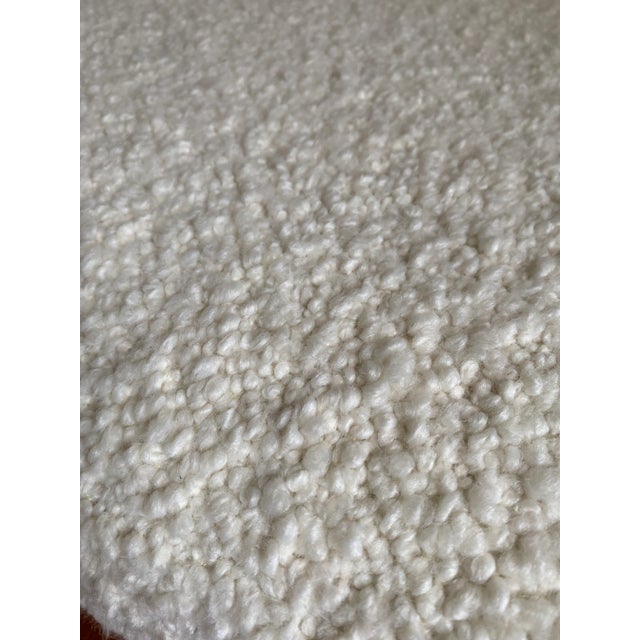 Mid 20th Century Vintage Neoclassical Style Carved Wood Daybed Upholstered in Boucle For Sale - Image 5 of 9