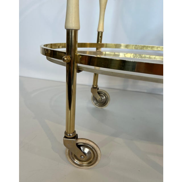 Wood 1940s Italian oval drinks trolley in brass and lacquered wood For Sale - Image 7 of 12