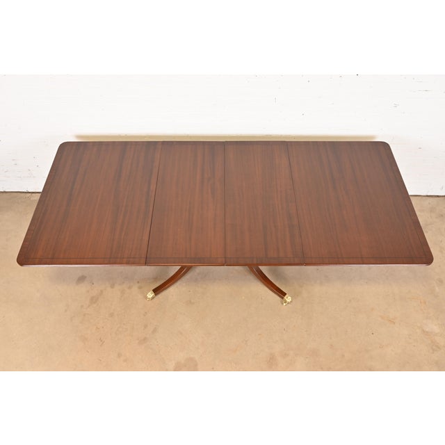 Baker Furniture Style Georgian Banded Mahogany Pedestal Extension Dining Table, Newly Refinished For Sale In South Bend - Image 6 of 12