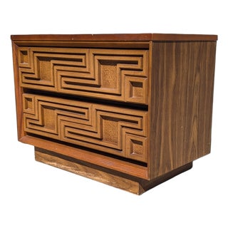 Bassett Mid-Century Carved Wood Two-Drawer Nightstand For Sale