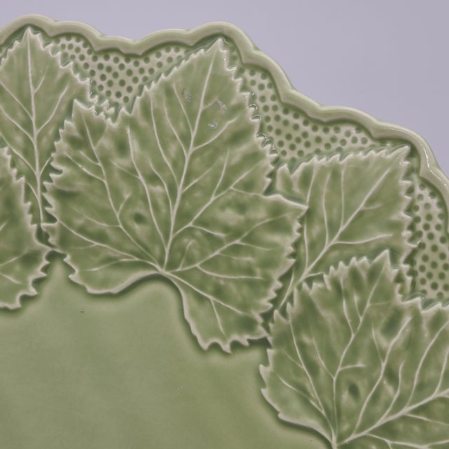 2020s Contemporary Bordallo Pinheiro Platter Maple Leaf Round Green Ceramic Portugal Plate For Sale - Image 5 of 10