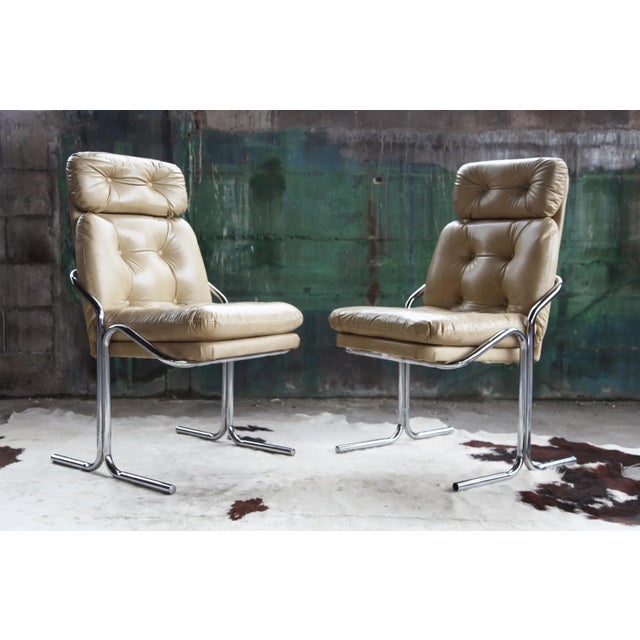 Pair 1970s Vintage Post Modern Jerry Johnson Style Bent Tubular Beige and Chrome Chairs - Pair of 2 For Sale - Image 9 of 11