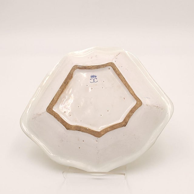 Traditional Set of Three Lozenge Shaped Dishes, Continental, Circa 1780 For Sale - Image 3 of 8