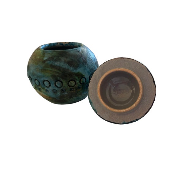 Alvino Bagni “Sea Garden” Collection exemplifies the transition from Brutalism to Mid-Century Modern. The Urn is in great...