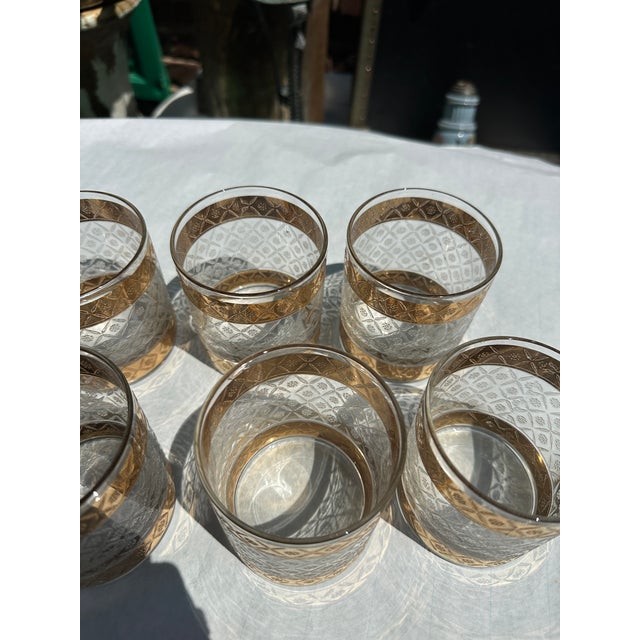Gold 1970s Large Collection of Culver 22 Kt Gold Lowball Cocktail Glasses Scintilla Pattern- Set of 8 For Sale - Image 8 of 8