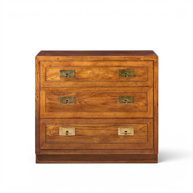 Wood Henredon Scene One Mid Century Oak and Brass Campaign Dresser Chests of Drawers - Pair For Sale - Image 7 of 12