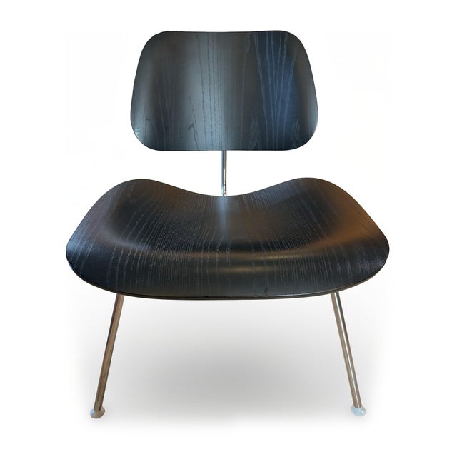 Mid-Century Modern Charles and Ray Eames Molded Plywood Lounge Chair Metal Base (Lcm) for Herman Miller, 2007 For Sale - Image 3 of 13