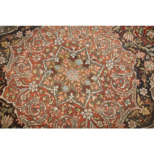 An early 20th-century Persian Bakhtiari room-size rug Details rug no. r5877 size 8' 1" x 11' 7" (246 x 353 cm)