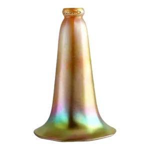 Scarce American Quezal Art Nouveau Glass Lily Lamp Shade