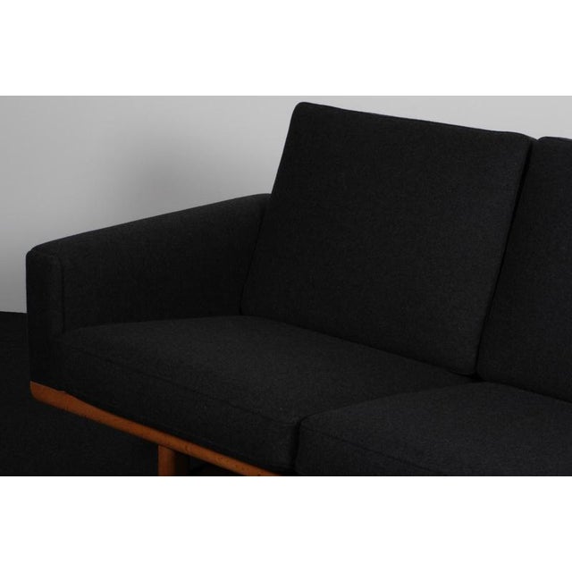 Three-Seat Sofa by Hans J. Wegner for Getama For Sale - Image 4 of 8